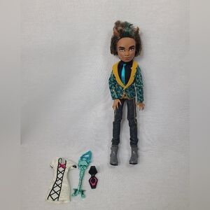 Monster High Sweet 1600 Clawd Wolf With Accessories